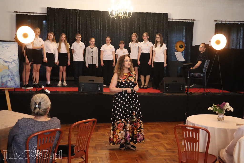 Fotorelacja: Koncert Nie tylko dla Mam w Pałacyku nad Wartą w Zawierciu Kromołowie