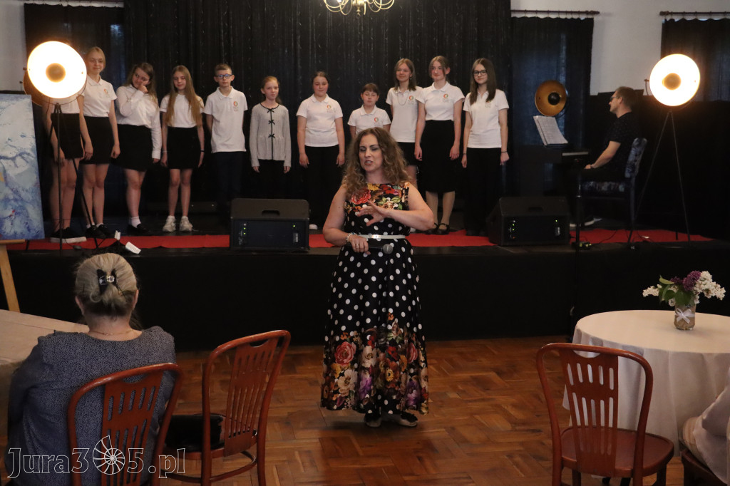 Fotorelacja: Koncert Nie tylko dla Mam w Pałacyku nad Wartą w Zawierciu Kromołowie