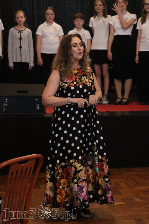Fotorelacja: Koncert Nie tylko dla Mam w Pałacyku nad Wartą w Zawierciu Kromołowie