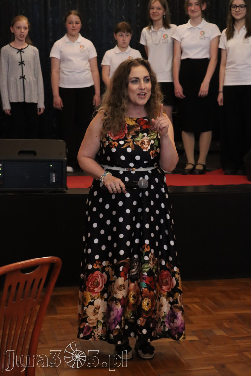 Fotorelacja: Koncert Nie tylko dla Mam w Pałacyku nad Wartą w Zawierciu Kromołowie