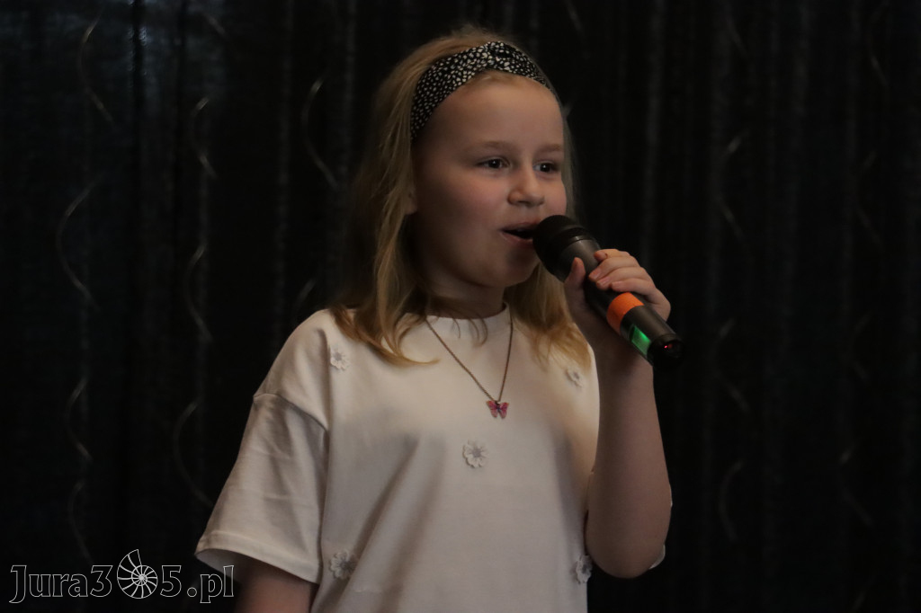 Fotorelacja: Koncert Nie tylko dla Mam w Pałacyku nad Wartą w Zawierciu Kromołowie