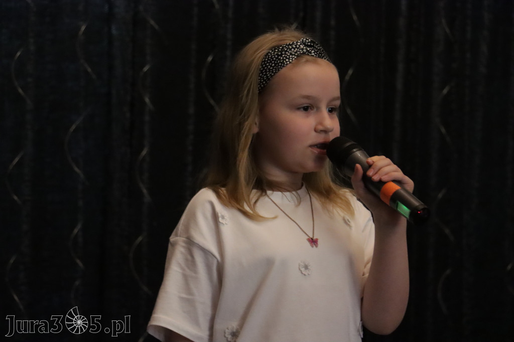 Fotorelacja: Koncert Nie tylko dla Mam w Pałacyku nad Wartą w Zawierciu Kromołowie
