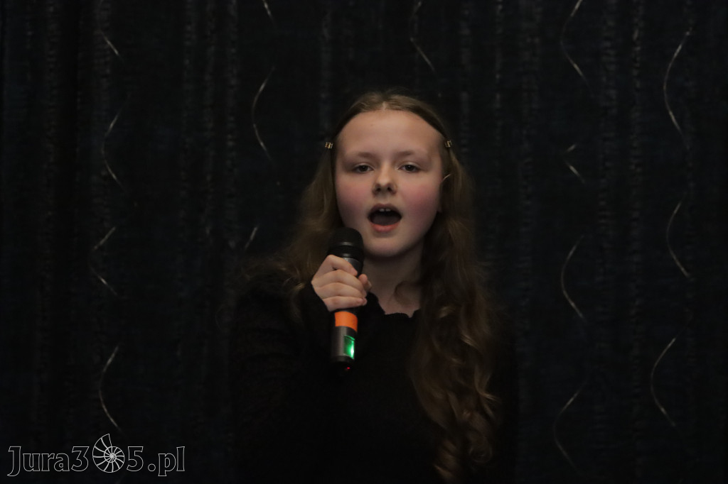 Fotorelacja: Koncert Nie tylko dla Mam w Pałacyku nad Wartą w Zawierciu Kromołowie