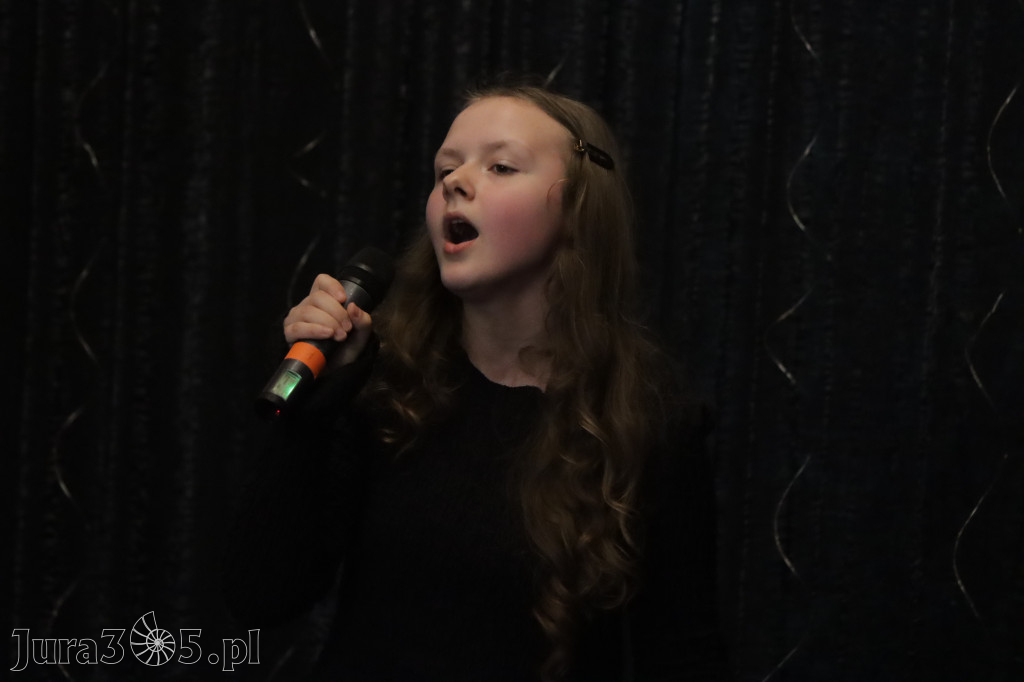Fotorelacja: Koncert Nie tylko dla Mam w Pałacyku nad Wartą w Zawierciu Kromołowie