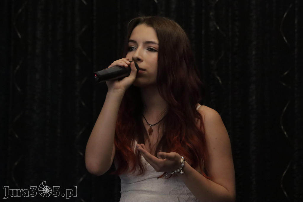 Fotorelacja: Koncert Nie tylko dla Mam w Pałacyku nad Wartą w Zawierciu Kromołowie