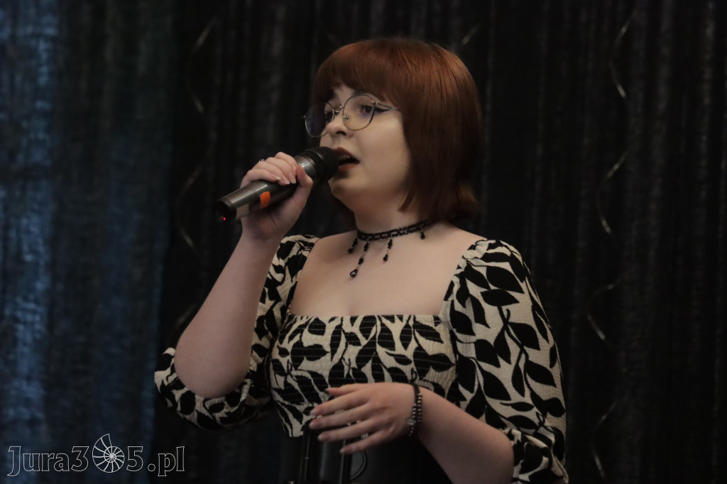 Fotorelacja: Koncert Nie tylko dla Mam w Pałacyku nad Wartą w Zawierciu Kromołowie