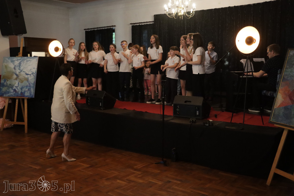 Fotorelacja: Koncert Nie tylko dla Mam w Pałacyku nad Wartą w Zawierciu Kromołowie