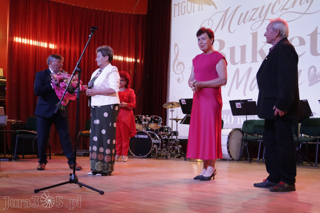 Fotorelacja: Koncert MUZYCZNY BUKIET DLA MAMY w Koziegłowach