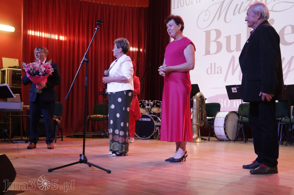 Fotorelacja: Koncert MUZYCZNY BUKIET DLA MAMY w Koziegłowach