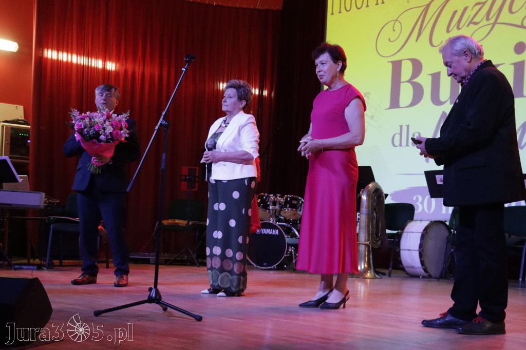 Fotorelacja: Koncert MUZYCZNY BUKIET DLA MAMY w Koziegłowach