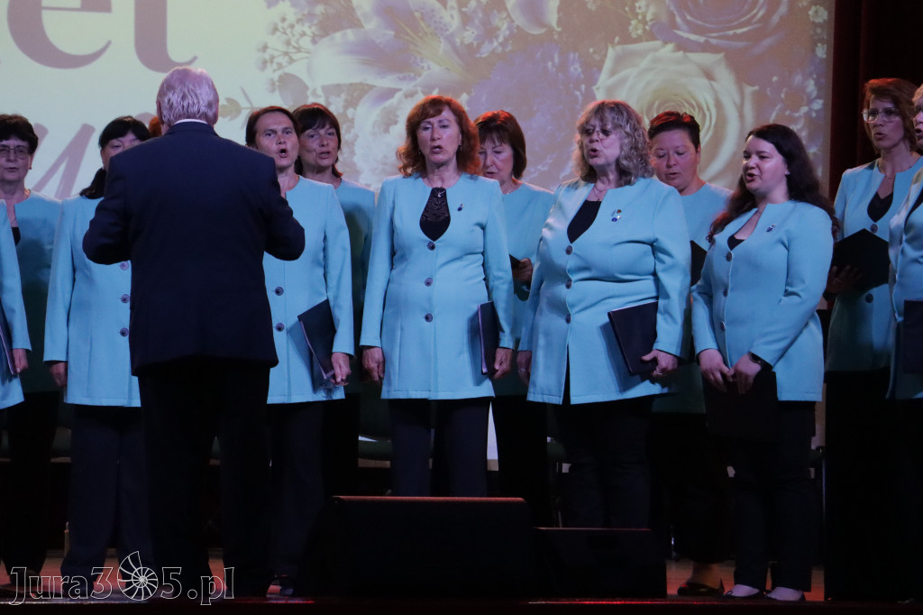 Fotorelacja: Koncert MUZYCZNY BUKIET DLA MAMY w Koziegłowach