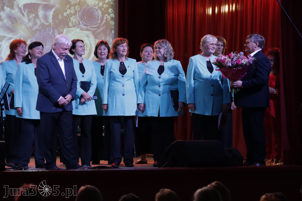 Fotorelacja: Koncert MUZYCZNY BUKIET DLA MAMY w Koziegłowach