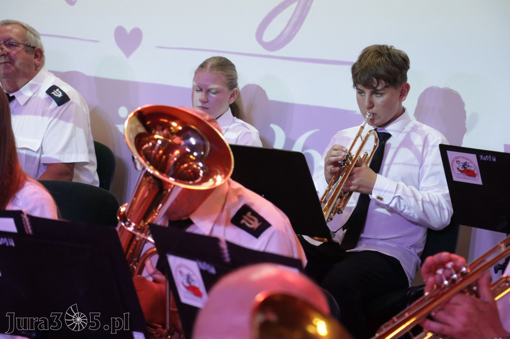 Fotorelacja: Koncert MUZYCZNY BUKIET DLA MAMY w Koziegłowach