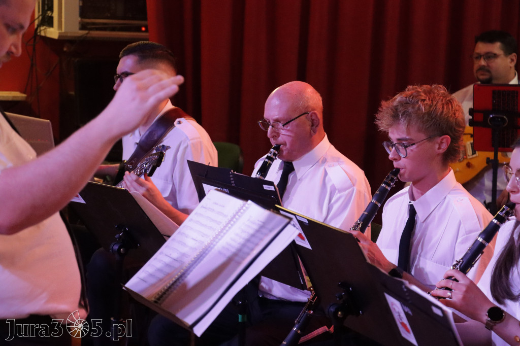 Fotorelacja: Koncert MUZYCZNY BUKIET DLA MAMY w Koziegłowach