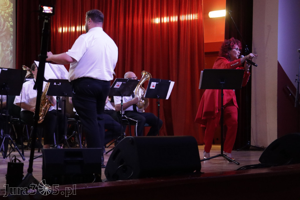 Fotorelacja: Koncert MUZYCZNY BUKIET DLA MAMY w Koziegłowach