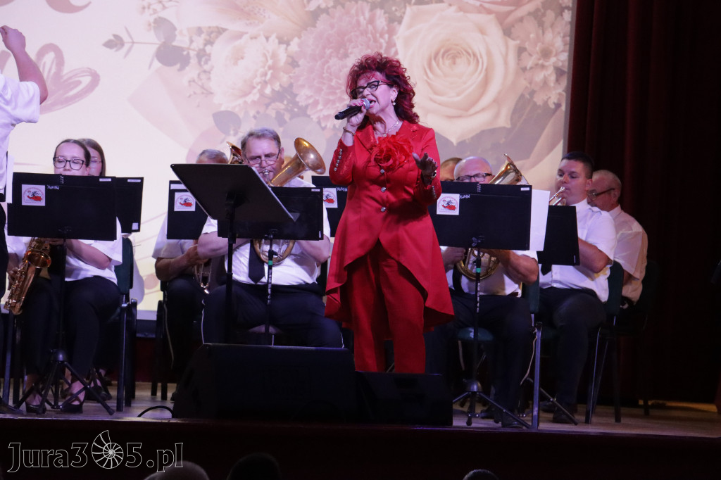 Fotorelacja: Koncert MUZYCZNY BUKIET DLA MAMY w Koziegłowach