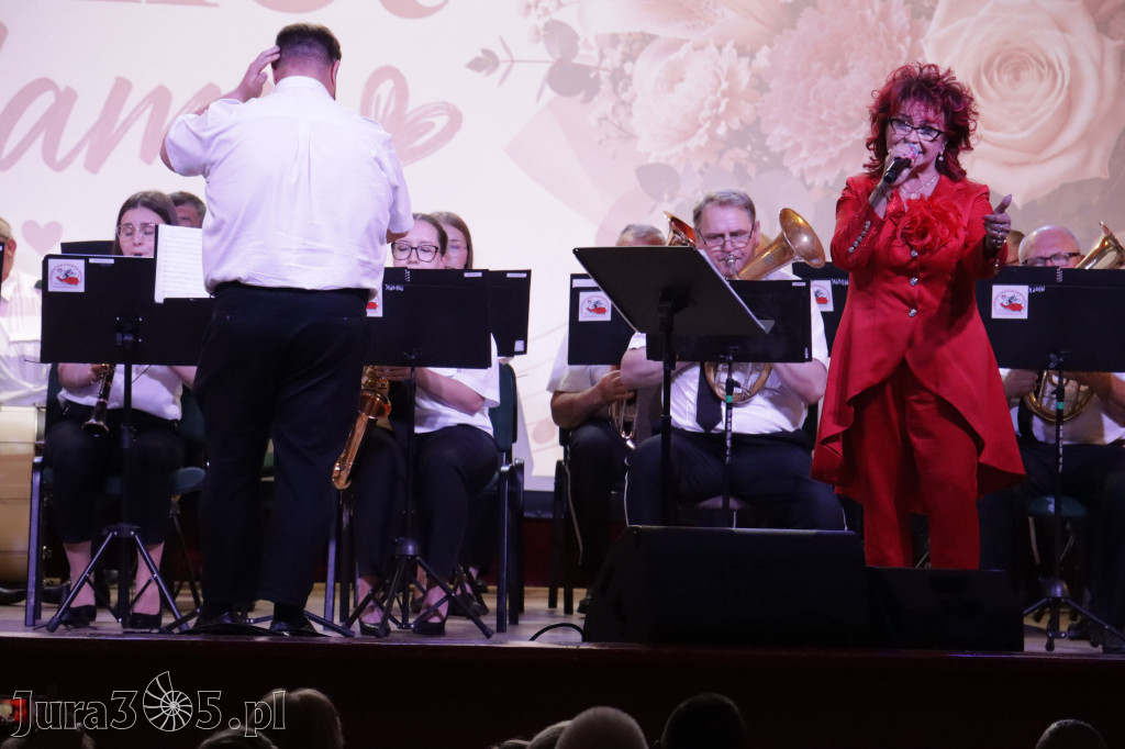 Fotorelacja: Koncert MUZYCZNY BUKIET DLA MAMY w Koziegłowach