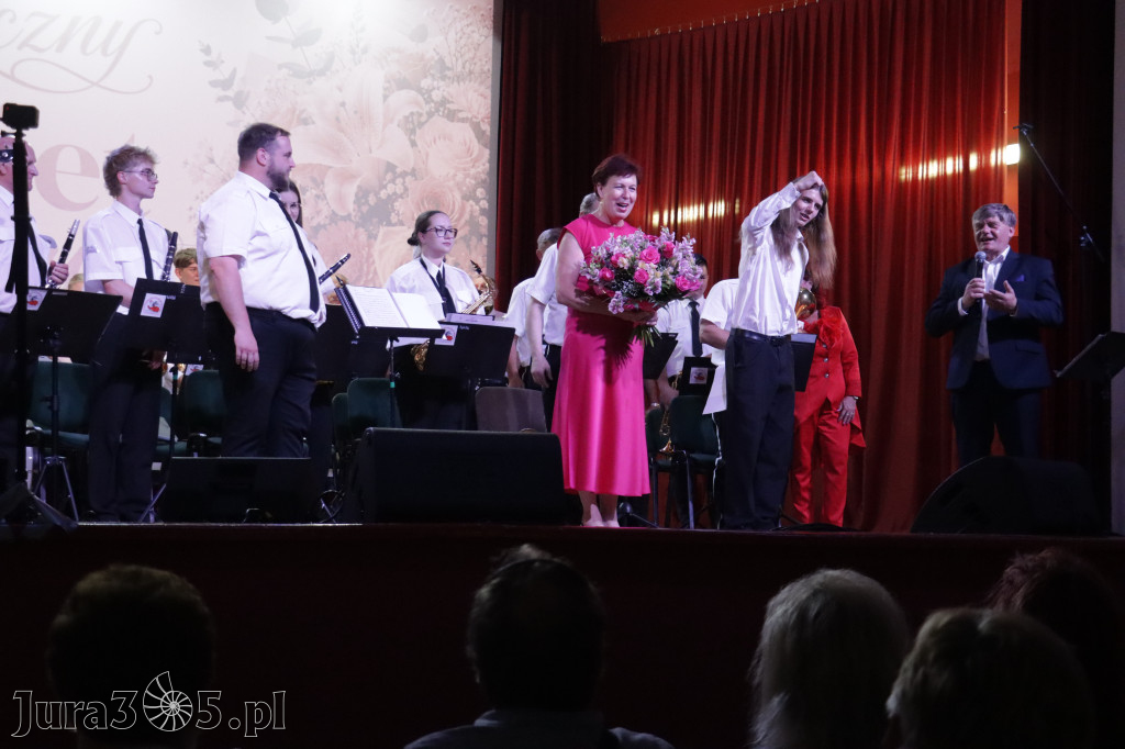 Fotorelacja: Koncert MUZYCZNY BUKIET DLA MAMY w Koziegłowach