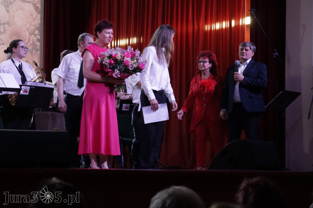 Fotorelacja: Koncert MUZYCZNY BUKIET DLA MAMY w Koziegłowach