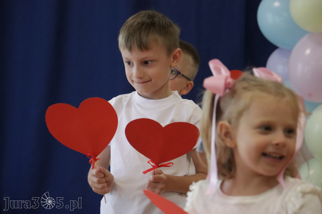 Fotorelacja I: Festyn Rodzinny w Przedszkolu Integracyjnym nr 3 w Zawierciu