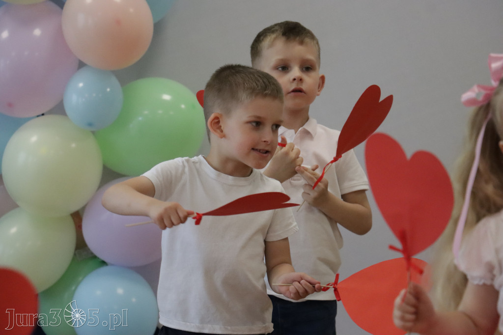 Fotorelacja I: Festyn Rodzinny w Przedszkolu Integracyjnym nr 3 w Zawierciu