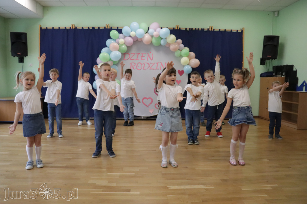 Fotorelacja I: Festyn Rodzinny w Przedszkolu Integracyjnym nr 3 w Zawierciu