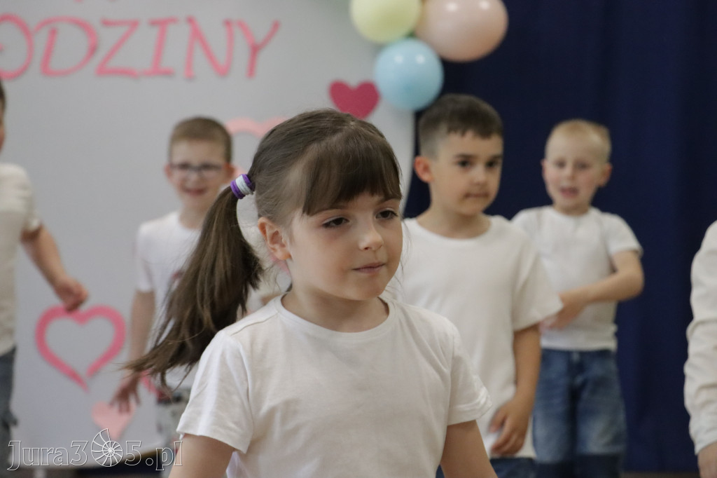 Fotorelacja I: Festyn Rodzinny w Przedszkolu Integracyjnym nr 3 w Zawierciu