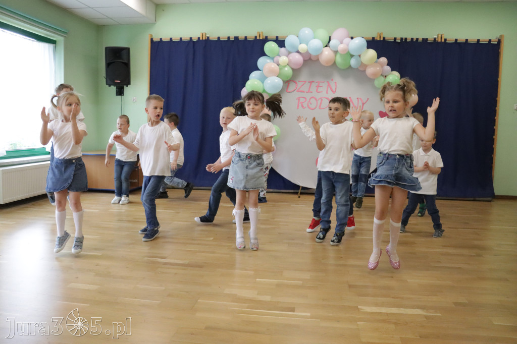 Fotorelacja I: Festyn Rodzinny w Przedszkolu Integracyjnym nr 3 w Zawierciu