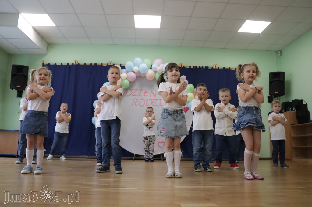 Fotorelacja I: Festyn Rodzinny w Przedszkolu Integracyjnym nr 3 w Zawierciu