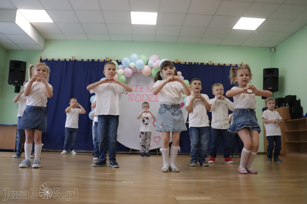 Fotorelacja I: Festyn Rodzinny w Przedszkolu Integracyjnym nr 3 w Zawierciu