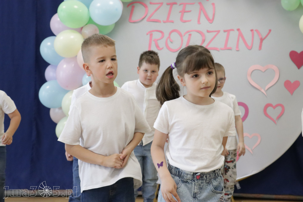 Fotorelacja I: Festyn Rodzinny w Przedszkolu Integracyjnym nr 3 w Zawierciu