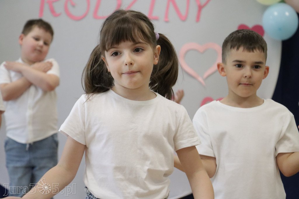 Fotorelacja I: Festyn Rodzinny w Przedszkolu Integracyjnym nr 3 w Zawierciu