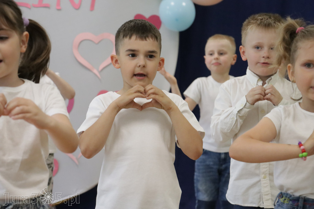 Fotorelacja I: Festyn Rodzinny w Przedszkolu Integracyjnym nr 3 w Zawierciu