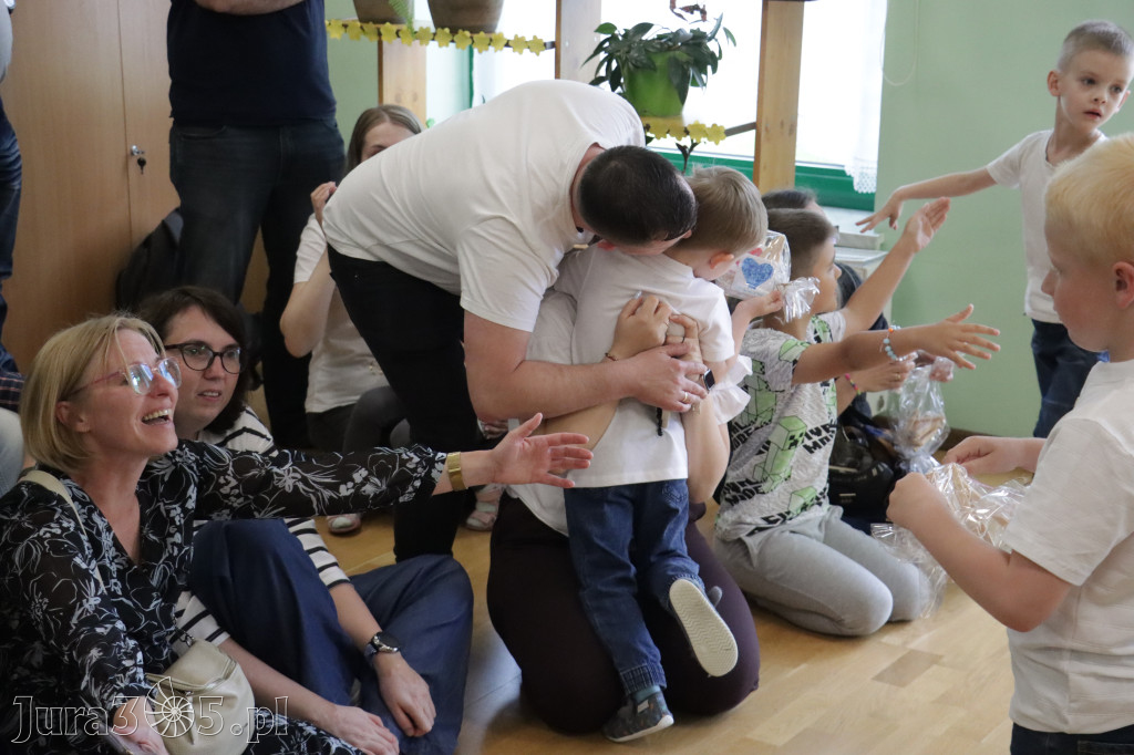 Fotorelacja I: Festyn Rodzinny w Przedszkolu Integracyjnym nr 3 w Zawierciu