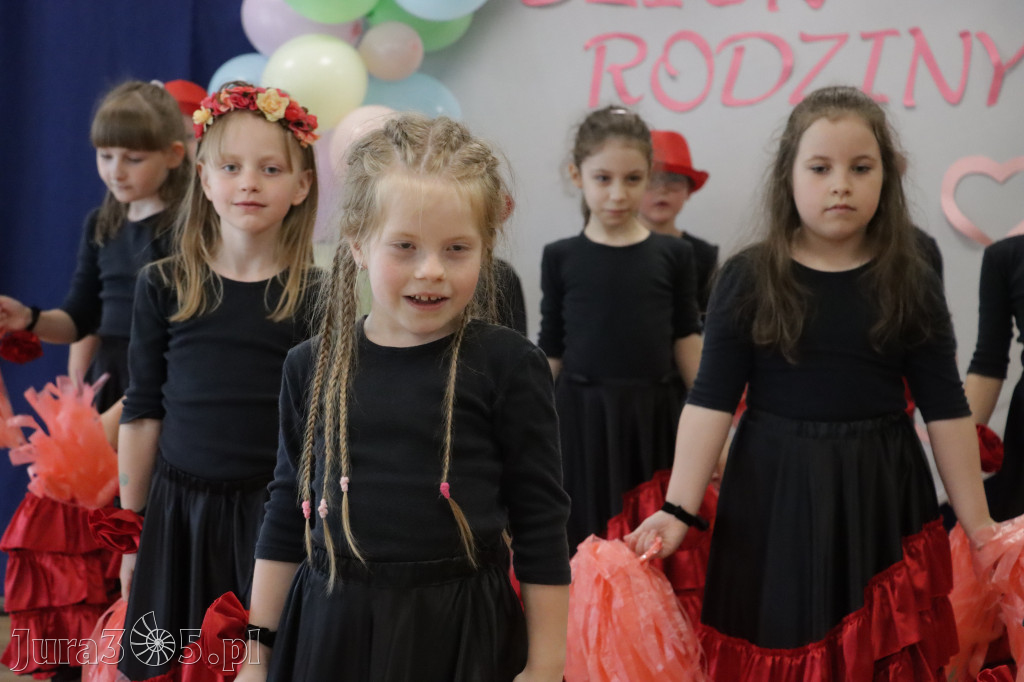 Fotorelacja II: Festyn Rodzinny w Przedszkolu Integracyjnym nr 3 w Zawierciu