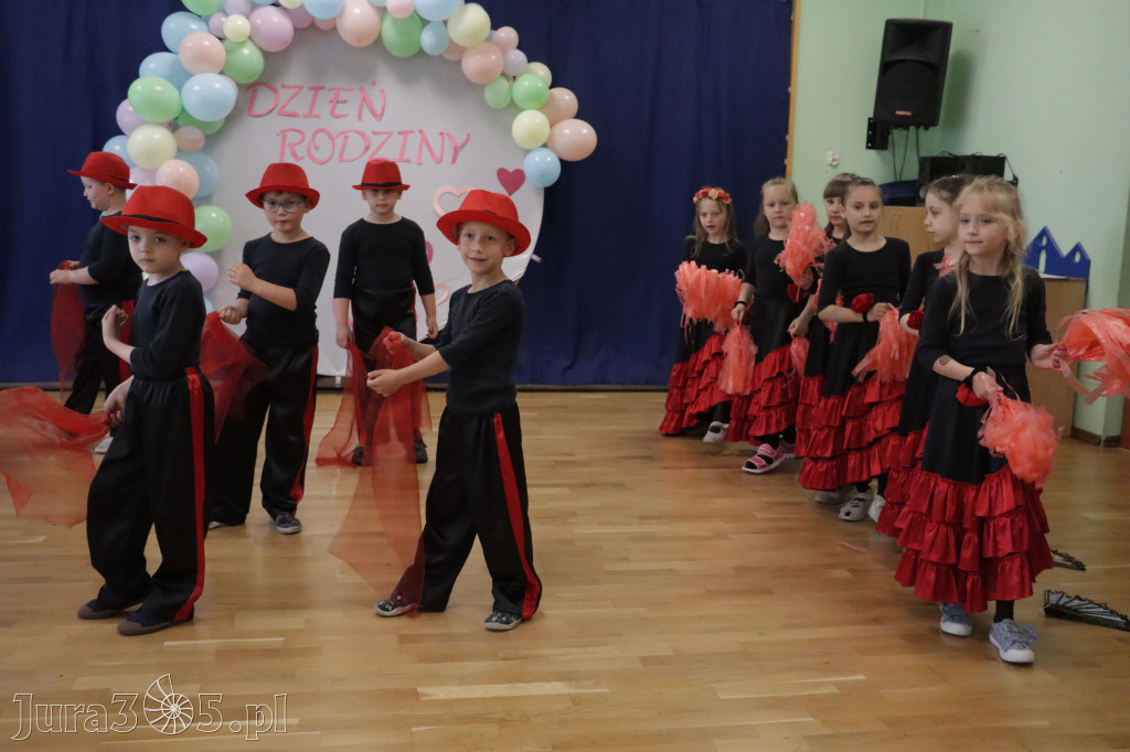 Fotorelacja II: Festyn Rodzinny w Przedszkolu Integracyjnym nr 3 w Zawierciu