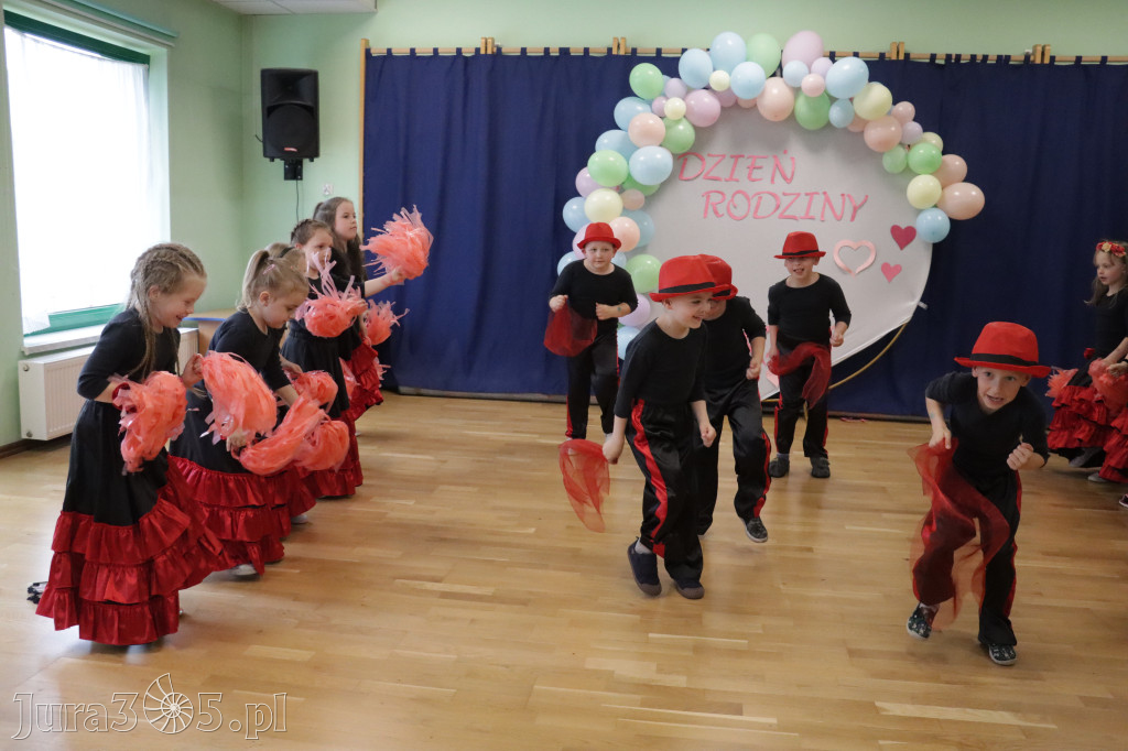 Fotorelacja II: Festyn Rodzinny w Przedszkolu Integracyjnym nr 3 w Zawierciu