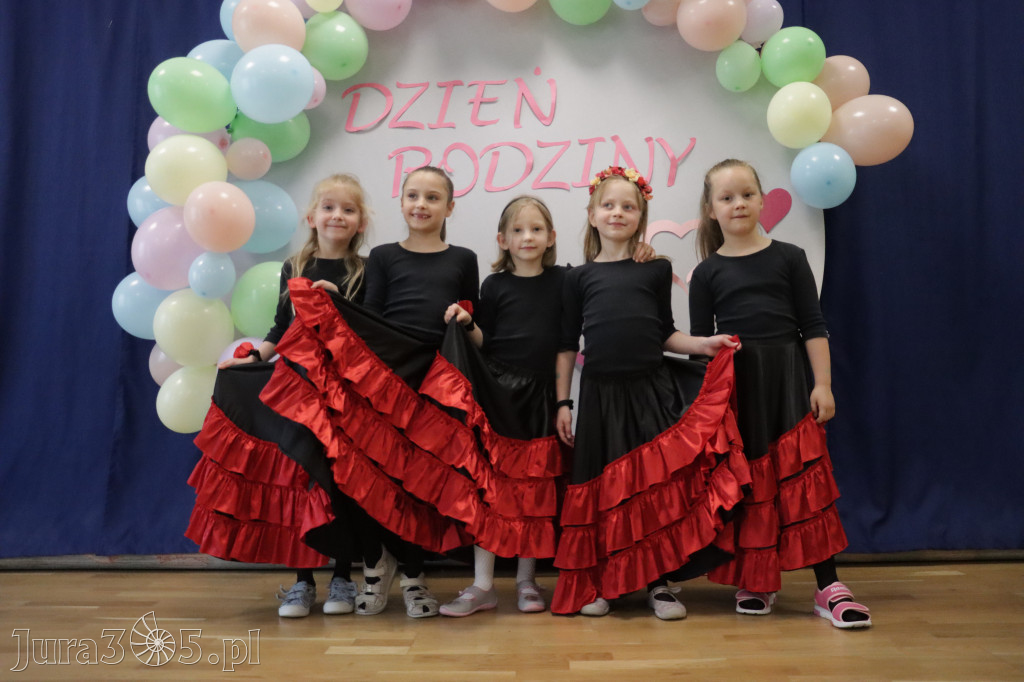Fotorelacja II: Festyn Rodzinny w Przedszkolu Integracyjnym nr 3 w Zawierciu