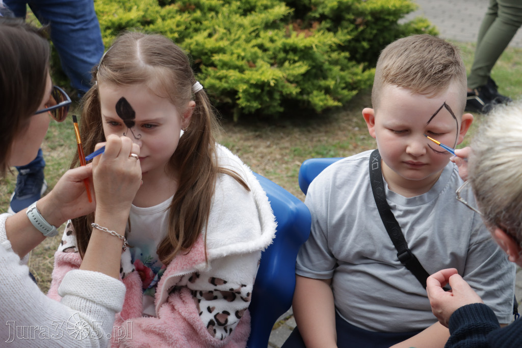 Fotorelacja II: Festyn Rodzinny w Przedszkolu Integracyjnym nr 3 w Zawierciu