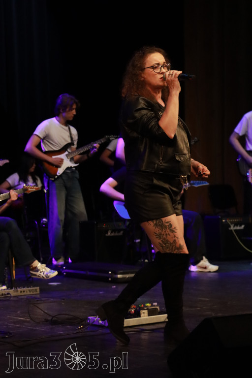 Fotorelacja: Podsumowanie roku szkolnego - Jurajska Szkoła Rocka w MOK Zawiercie
