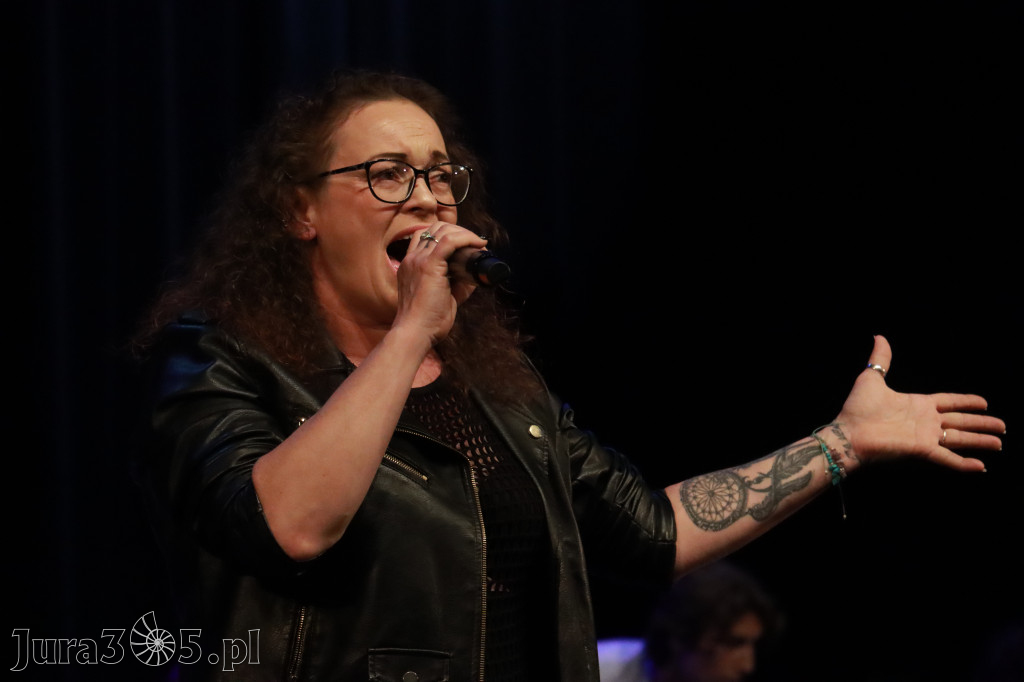 Fotorelacja: Podsumowanie roku szkolnego - Jurajska Szkoła Rocka w MOK Zawiercie