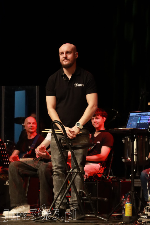 Fotorelacja: Podsumowanie roku szkolnego - Jurajska Szkoła Rocka w MOK Zawiercie