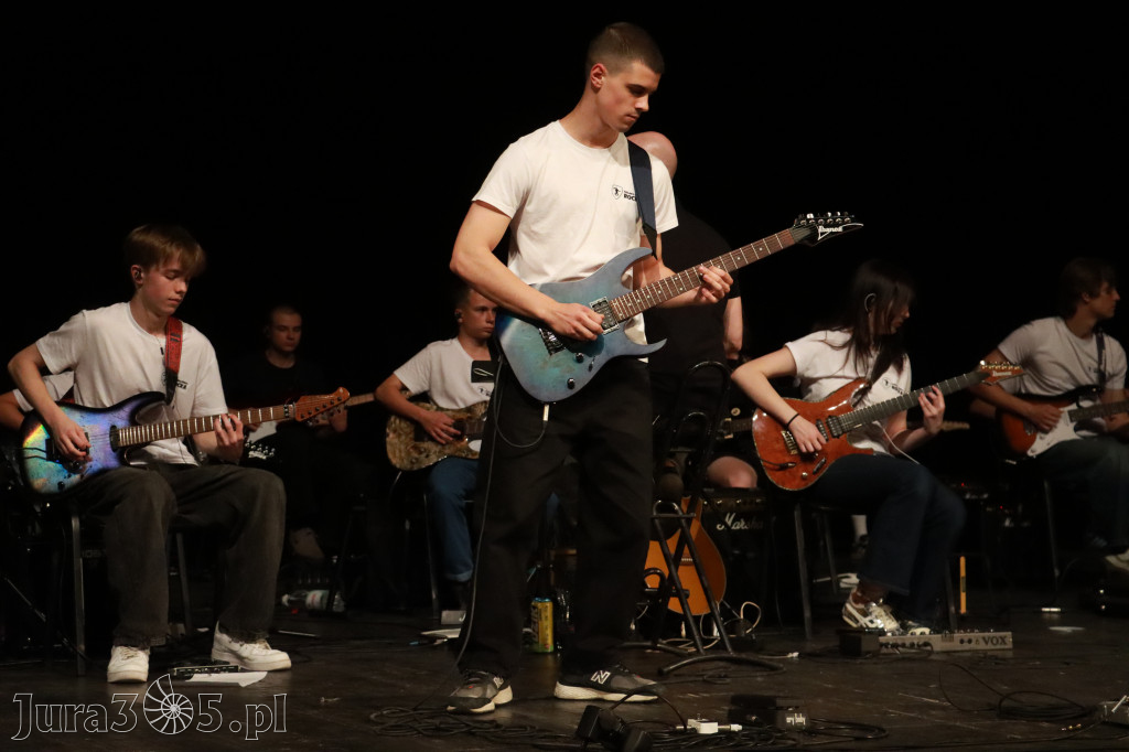 Fotorelacja: Podsumowanie roku szkolnego - Jurajska Szkoła Rocka w MOK Zawiercie