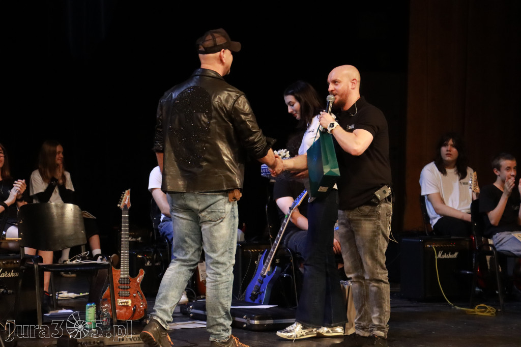 Fotorelacja: Podsumowanie roku szkolnego - Jurajska Szkoła Rocka w MOK Zawiercie