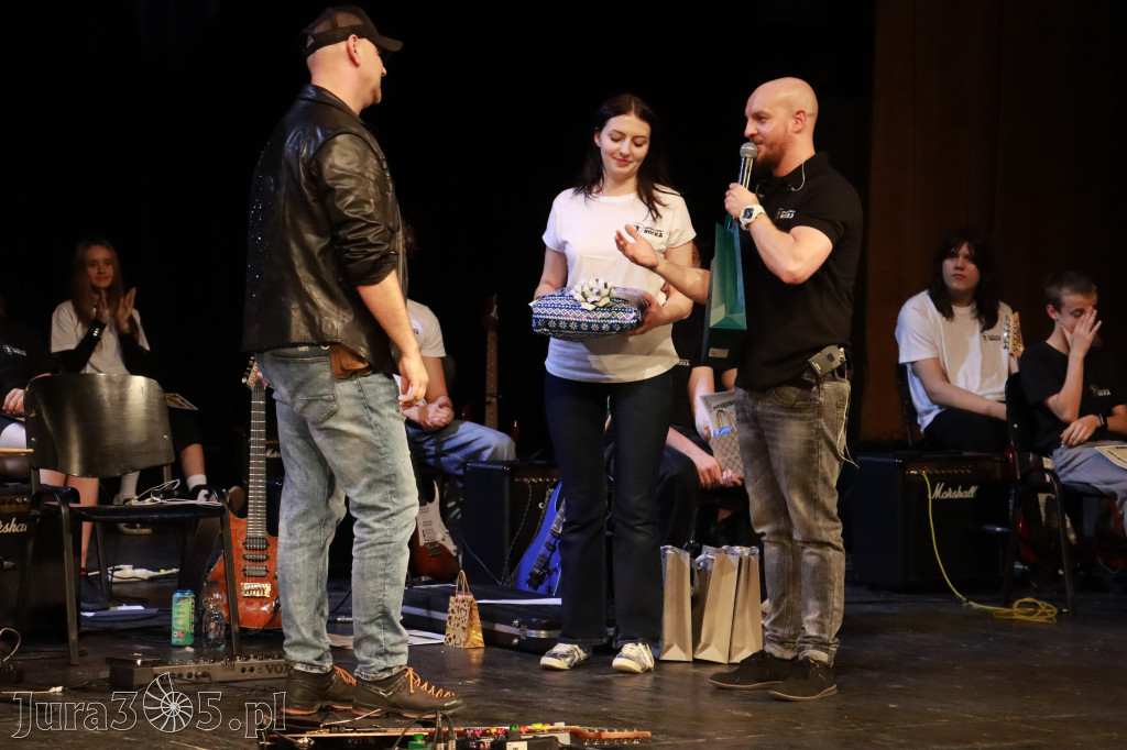Fotorelacja: Podsumowanie roku szkolnego - Jurajska Szkoła Rocka w MOK Zawiercie