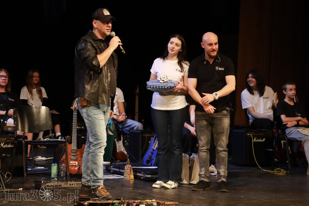 Fotorelacja: Podsumowanie roku szkolnego - Jurajska Szkoła Rocka w MOK Zawiercie