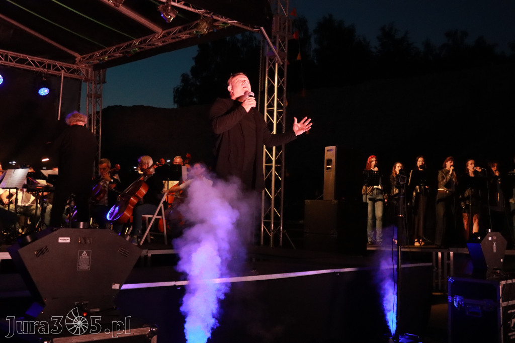 Fotorelacja II: KONCERT ROCKOWO SYMFONICZNY - Zamek Ogrodzieniec
