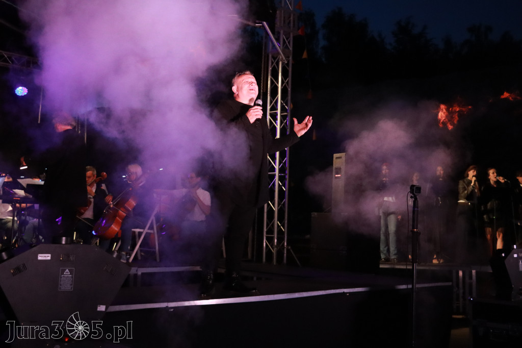 Fotorelacja II: KONCERT ROCKOWO SYMFONICZNY - Zamek Ogrodzieniec