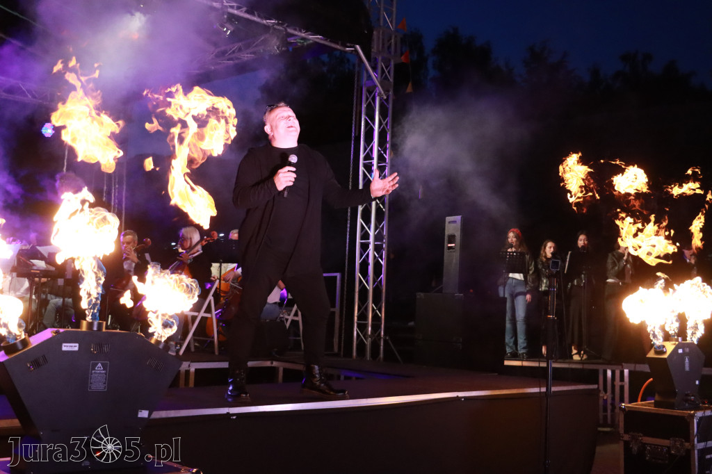 Fotorelacja II: KONCERT ROCKOWO SYMFONICZNY - Zamek Ogrodzieniec