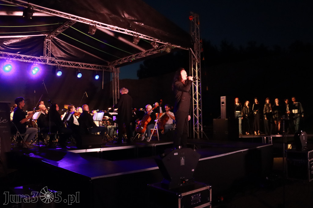 Fotorelacja II: KONCERT ROCKOWO SYMFONICZNY - Zamek Ogrodzieniec